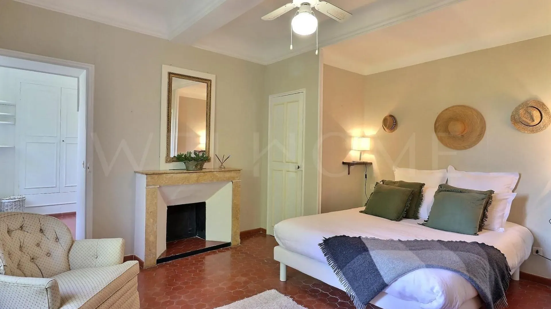 Bastide De L'Esclat - Swimming Pool - 8 Bedrooms - 15 Pers Apt 0*,  France